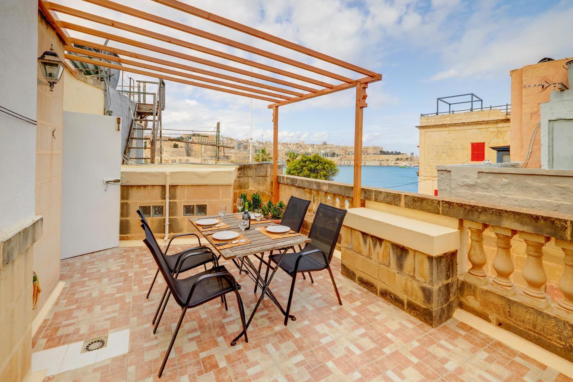 Traditional Maltese Townhouse, Roof Terrace And Views Senglea Exterior foto