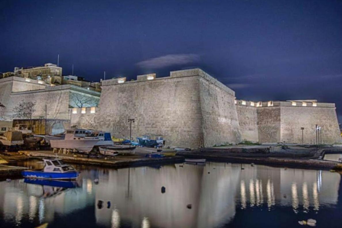 Traditional Maltese Townhouse, Roof Terrace And Views Senglea Exterior foto